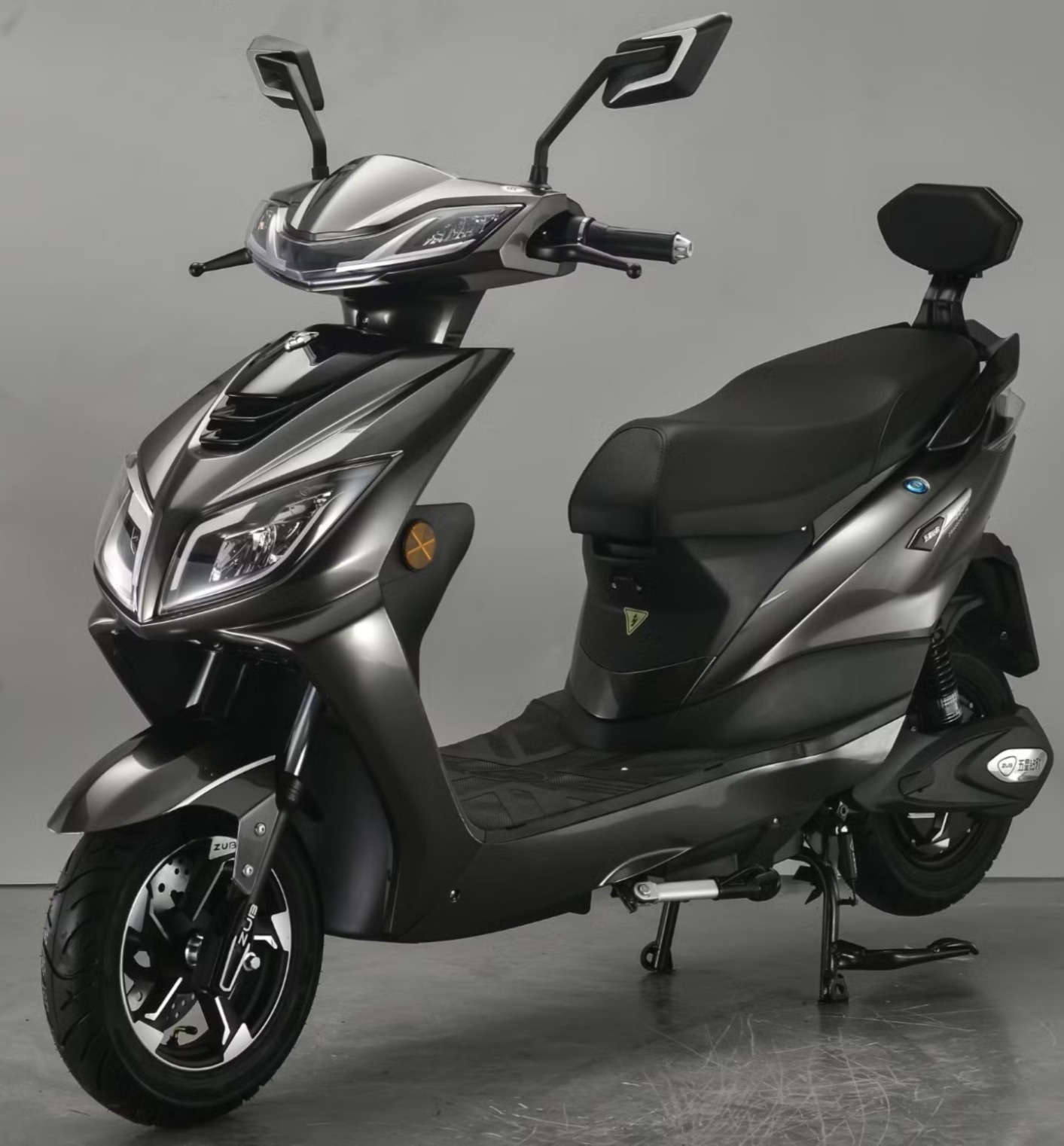 Double Light EV Scooty
